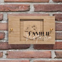houten naambord gouden afstandhouders met nummer